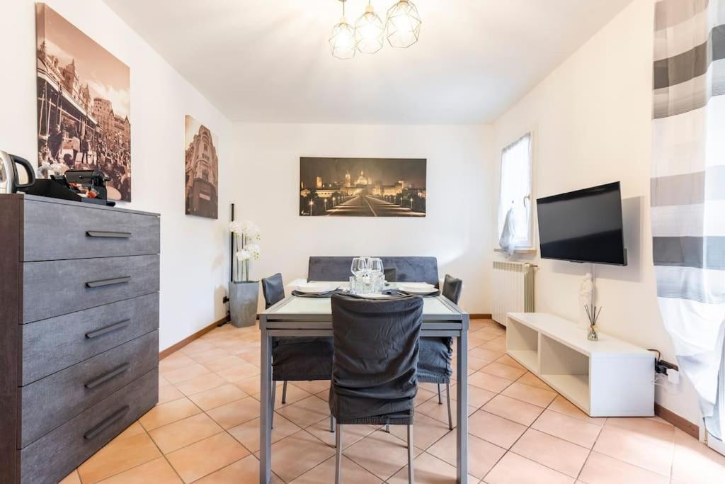 Limone Apartment - Featuring A Private Garden And Access To A Pool Barcuzzi Kültér fotó